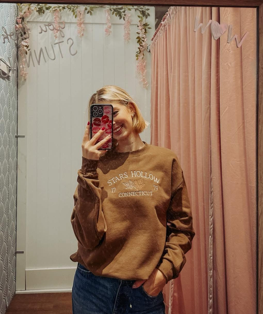 Stars Hollow Pullover