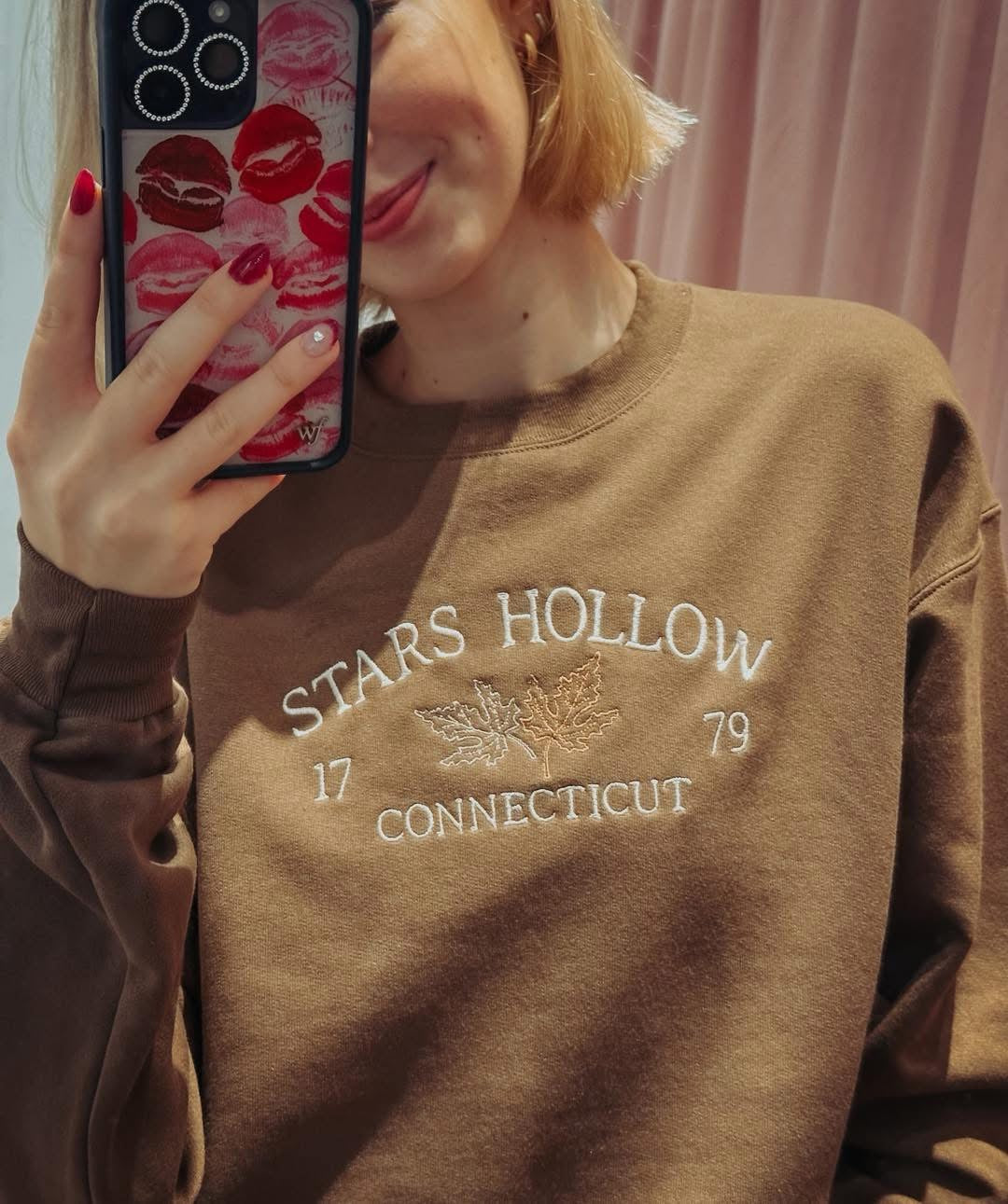Stars Hollow Pullover